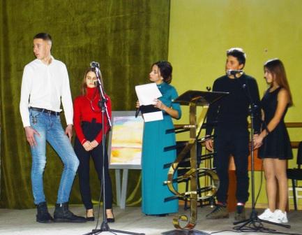 В місті вперше було проведено розважальну гру «Суперінтуїція» серед молоді