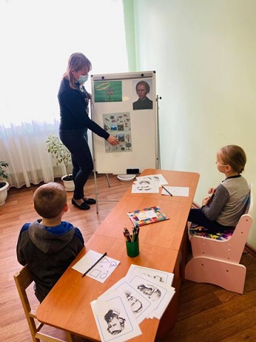 Підготовка педагогів та асистентів вчителя є одним з найважливіших чинників якісного інклюзивного навчання у школі – дослідження