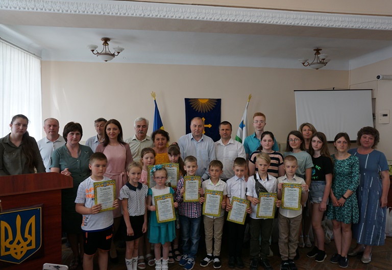 Нагородження переможців міського конкурсу дитячої творчості гуртків «Сузір’я талантів»