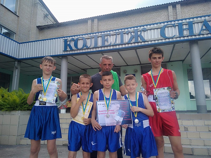 Перемоги наших боксерів