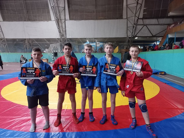 Перемоги юних охтирських спортсменів із боротьби самбо