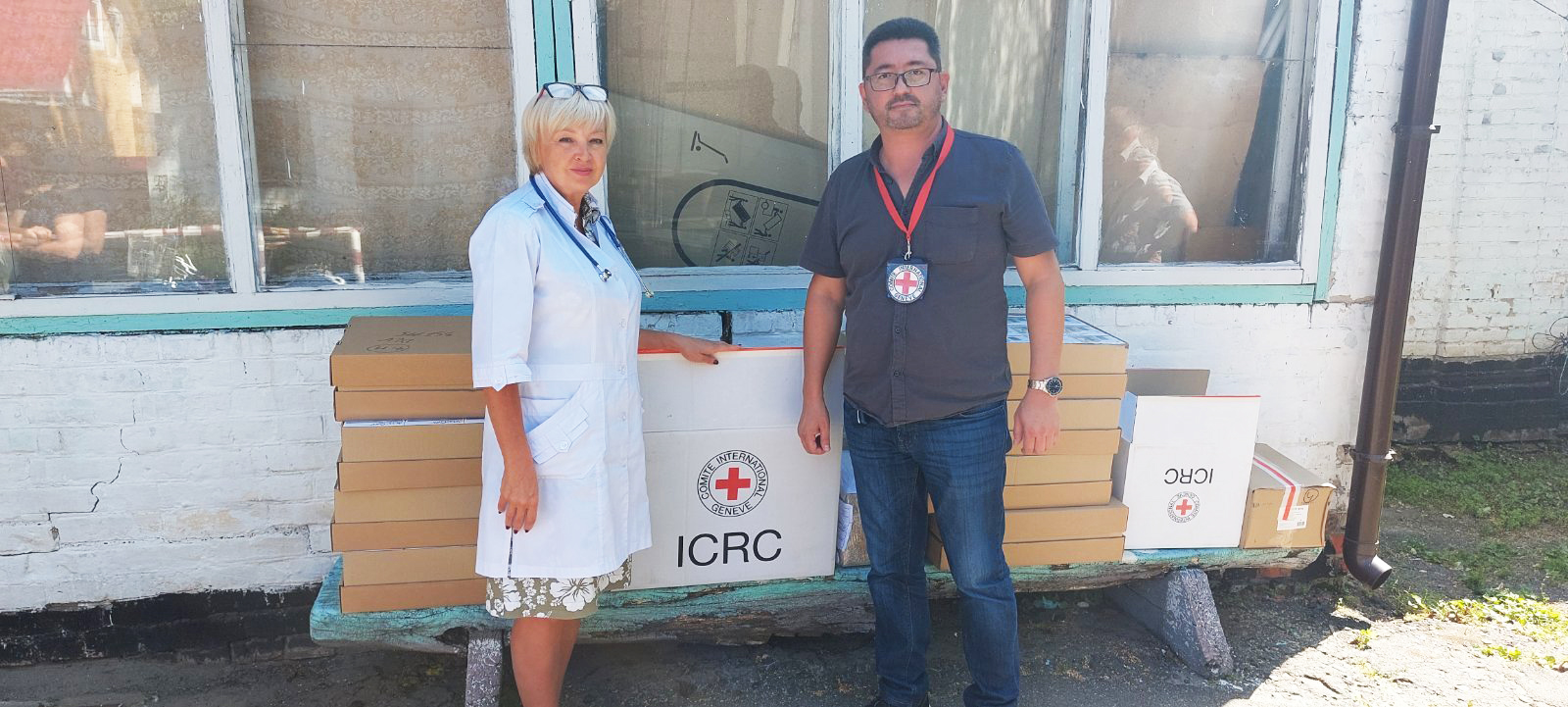 В Охтирці видають глюкометри зі змінними тест-смужками, які надіслали благодійники