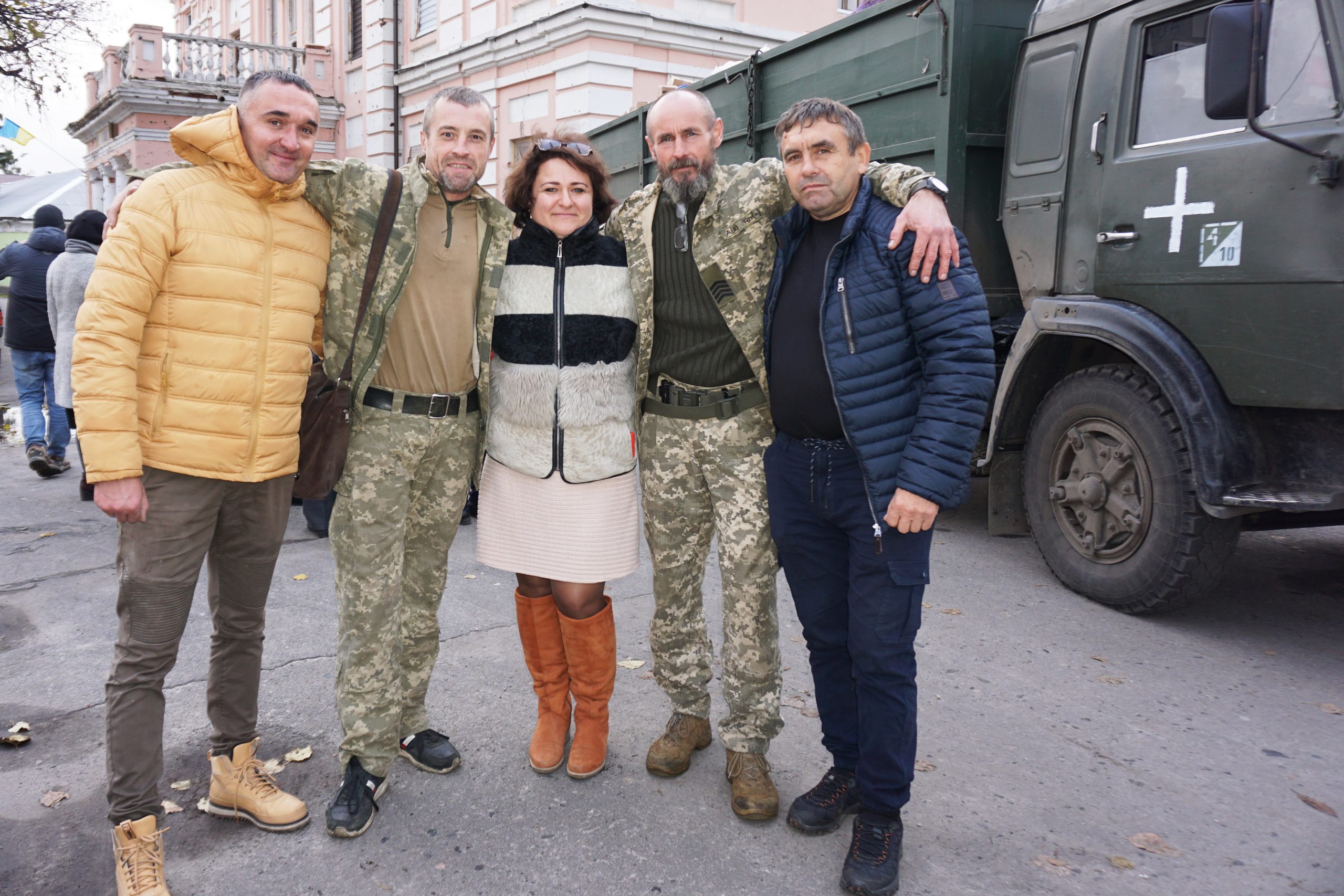 💛💙 ХОЛОДНОЯРІВЦЯМ ВІД ОХТИРСЬКОЇ, ЧЕРНЕЧЧИНСЬКОЇ ТА КОТЕЛЕВСЬКОЇ ГРОМАД ПЕРЕДАЛИ СМАЧНІ ГОСТИНЦІ