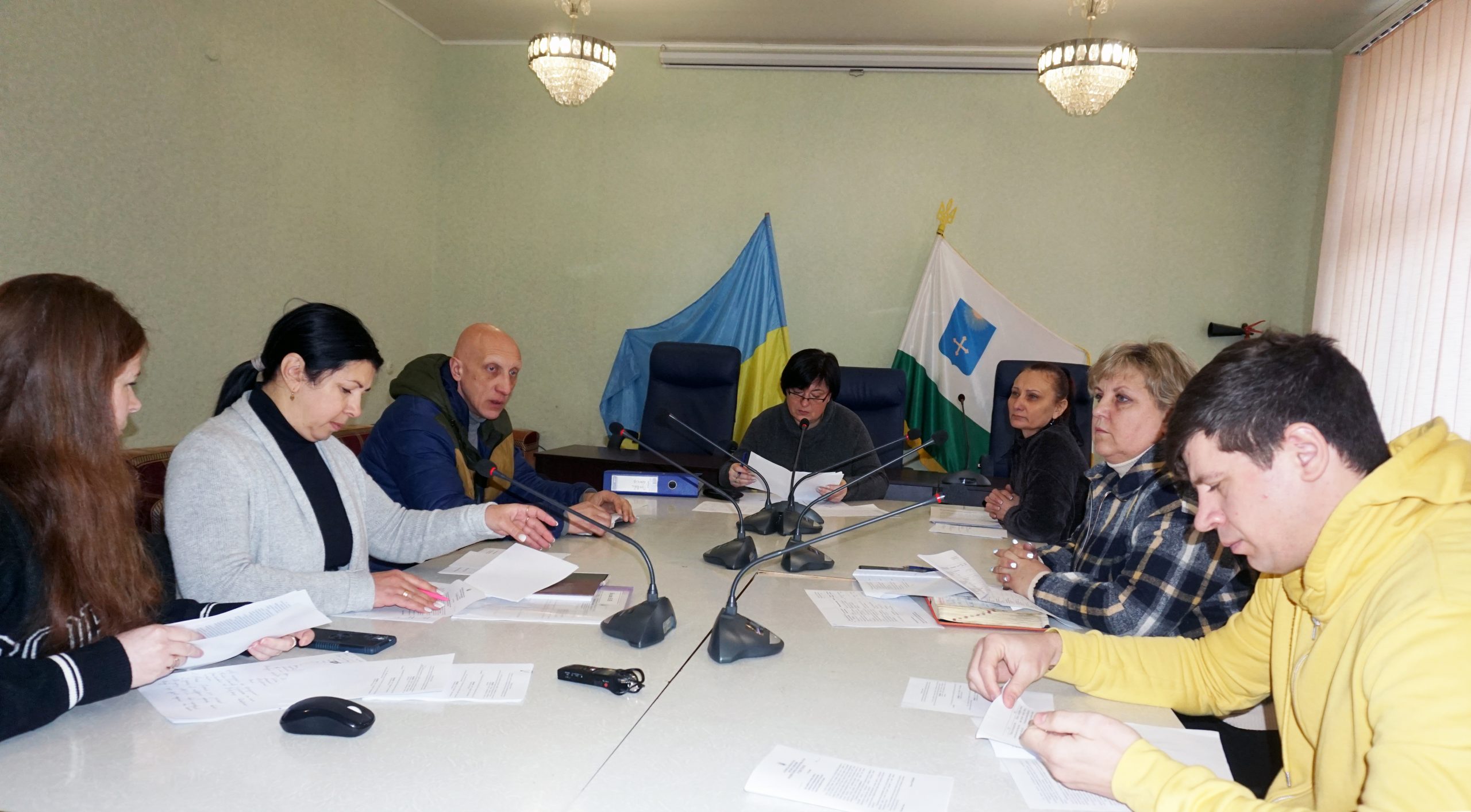 ЧЕРЕЗ ПРОГУЛИ ДЕПУТАТІВ – БЛОКУЄТЬСЯ РОБОТА КОМІСІЙ
