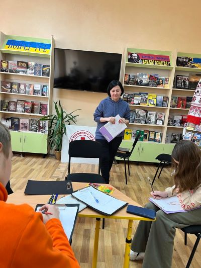 ЗУСТРІЧ З ПСИХОЛОГОМ У БІБЛІОТЕЦІ