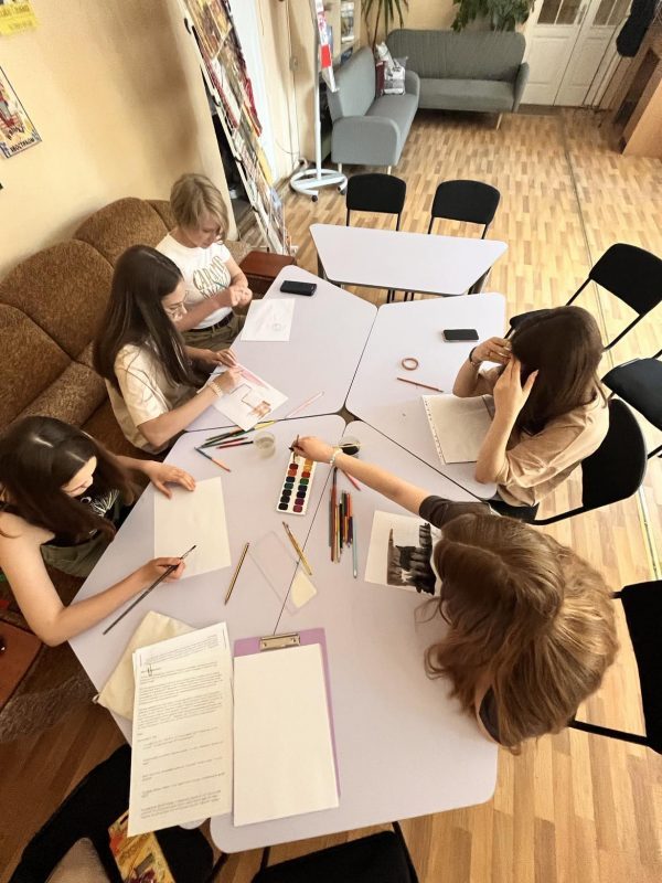 Заняття для підлітків з психологом Юлією Юхно