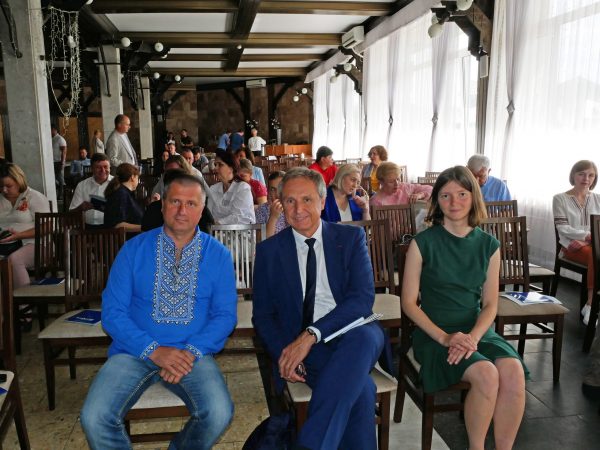 ОБ’ЄДНАНІ ІДЕЄЮ ВІДРОДЖЕННЯ