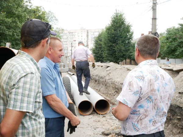 ТРИВАЮТЬ РОБОТИ З РЕКОНСТРУКЦІЇ ТЕПЛОМЕРЕЖІ МІСТА