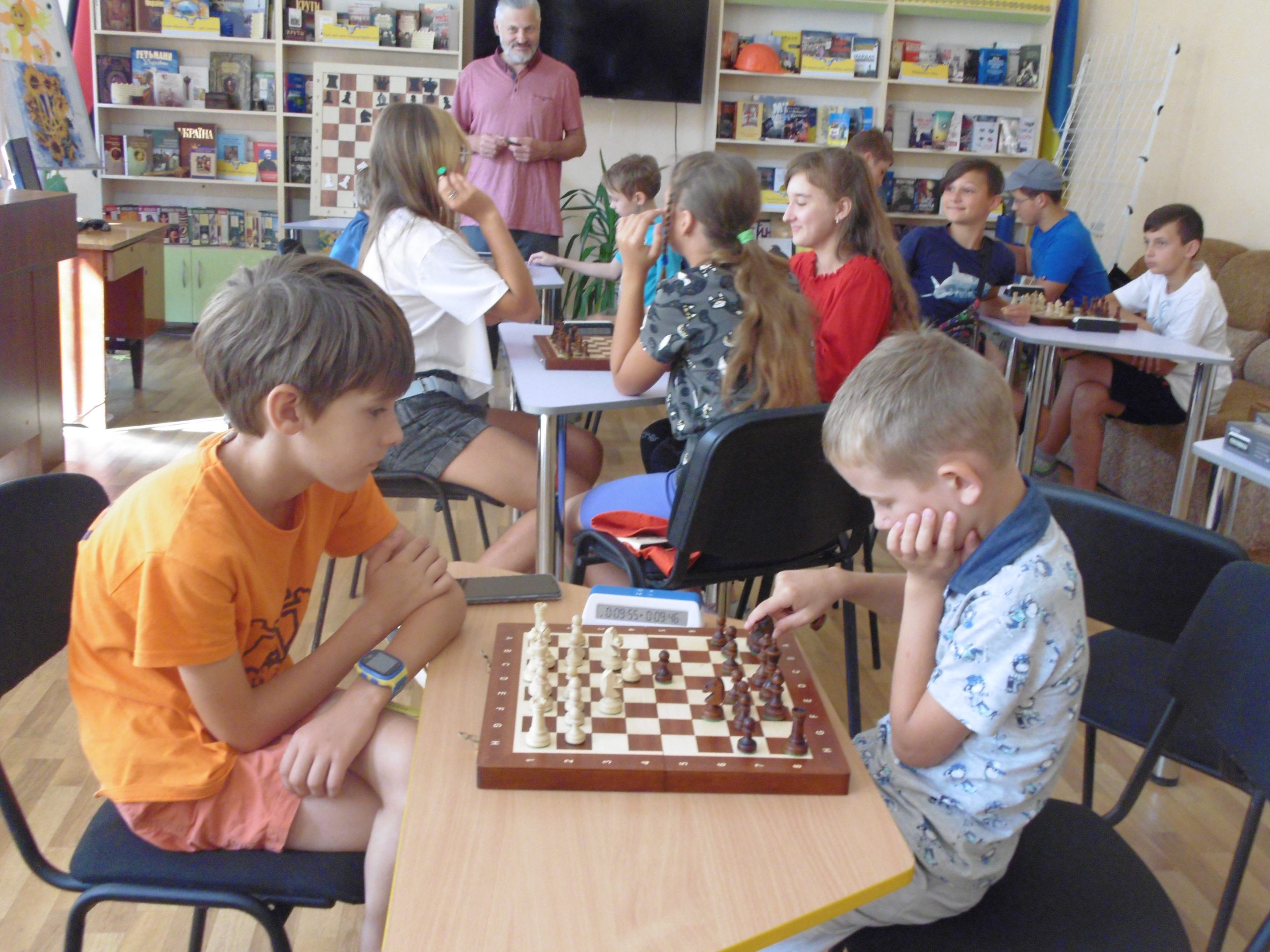 Шаховий клуб в бібліотеці