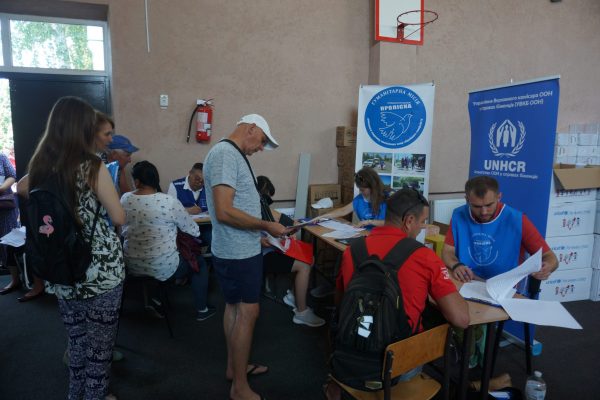 80 СІМЕЙ ОХТИРСЬКОЇ ГРОМАДИ ОТРИМАЛИ НАБОРИ СІМЕЙНОЇ ГІГІЄНИ ТА ВЗУТТЯ