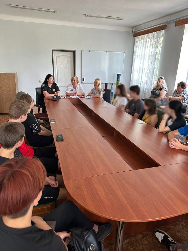 Зустріч з дітьми, які позбавлені батьківського піклування, та їх опікунами