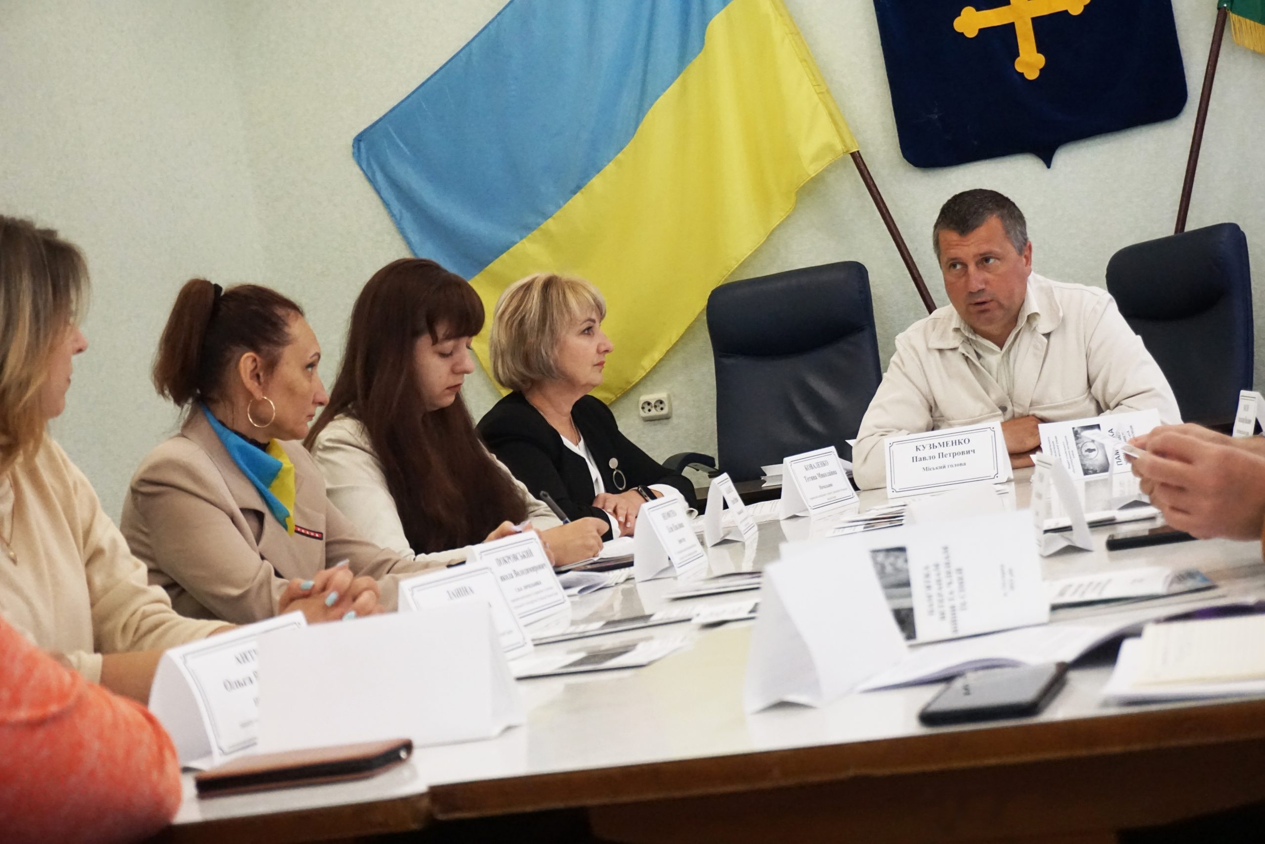 ВІДБУЛОСЯ ПЕРШЕ ЗАСІДАННЯ КООРДИНАЦІЙНОГО ЦЕНТРУ ПІДТРИМКИ ЦИВІЛЬНОГО НАСЕЛЕННЯ