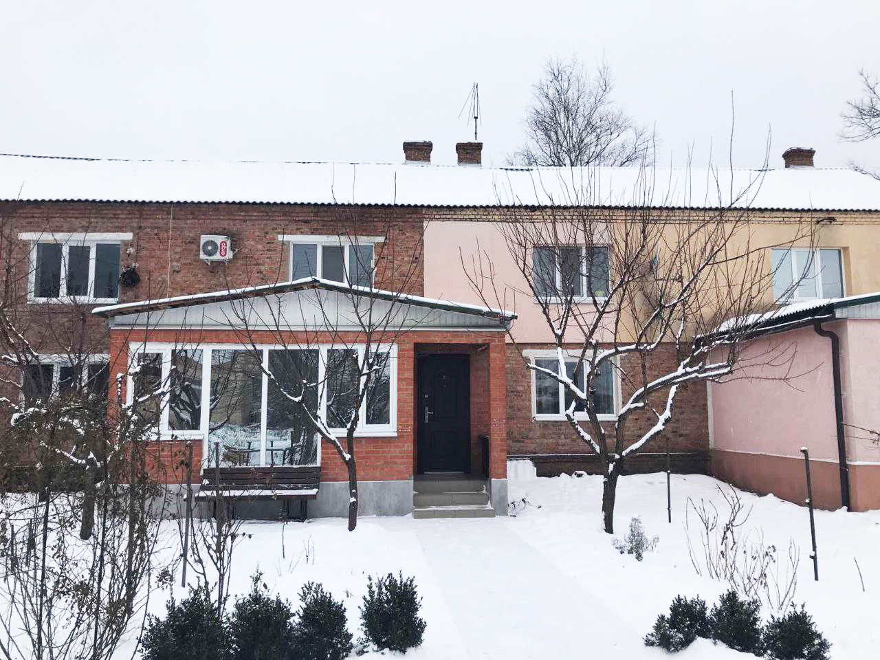 РАДІЄМО ЗА МЕШКАНЦІВ БУДИНКУ ПО ВУЛ. СНАЙПЕРА