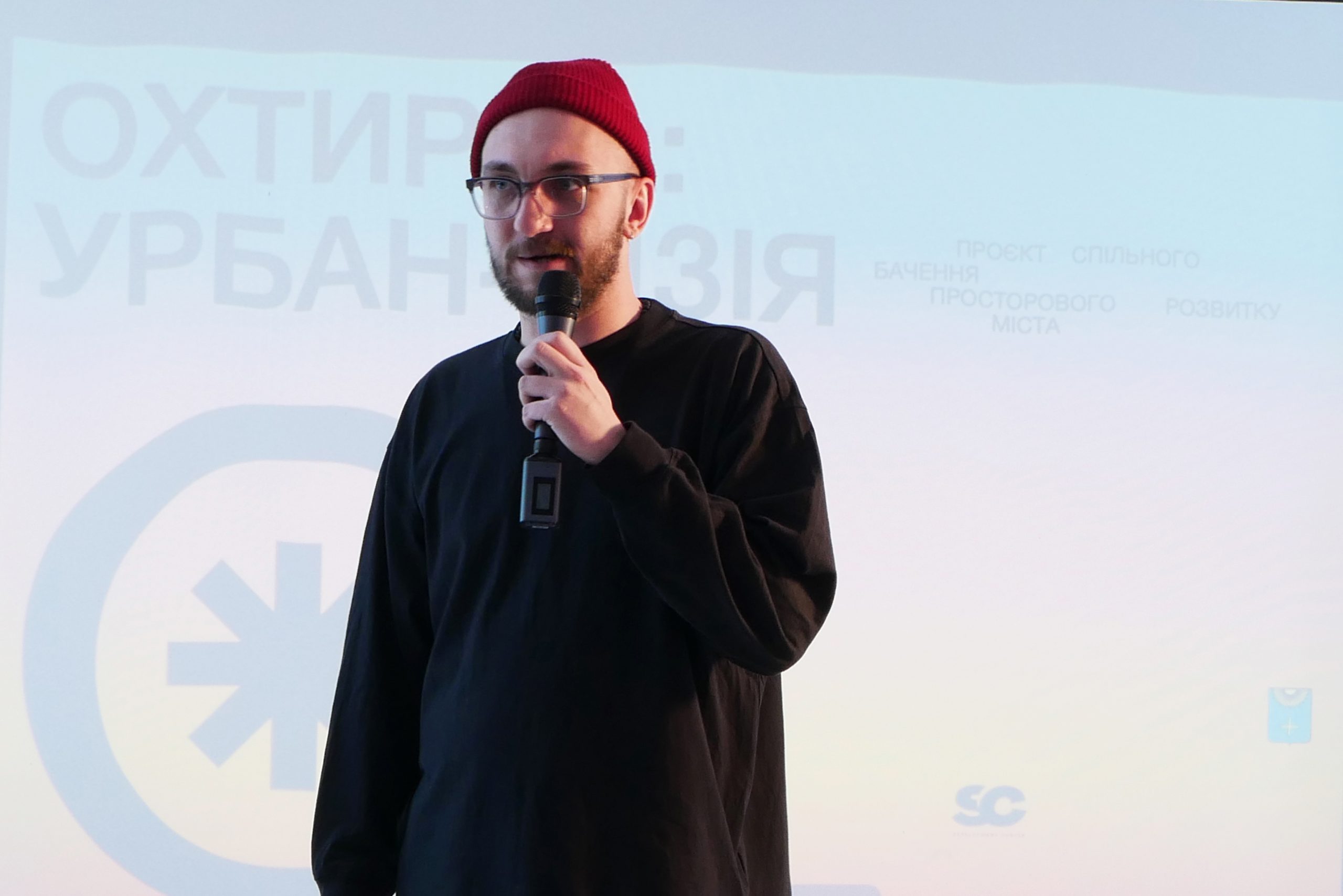 ПАВЛО ІГНАТЧЕНКО: ЛЮДЕЙ В МІСТІ СТАЛО НАВІТЬ БІЛЬШЕ, НІЖ БУЛО ДО ПОЧАТКУ ПОВНОМАСШТАБКИ. А ОХТИРСЬКА МОЛОДЬ ВИКЛИКАЄ ЗАХОПЛЕННЯ