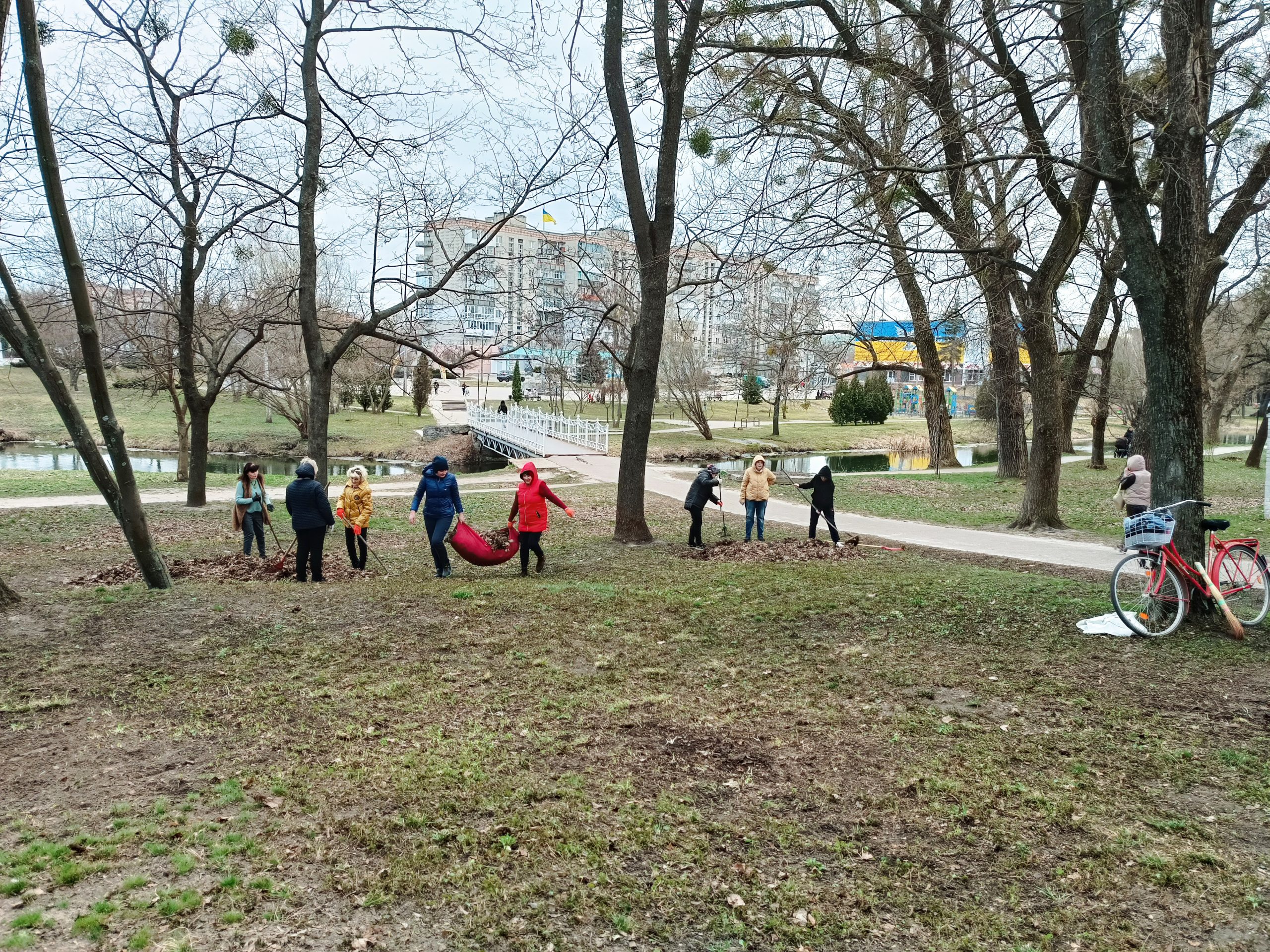 ТОЛОКА В ПАРКУ