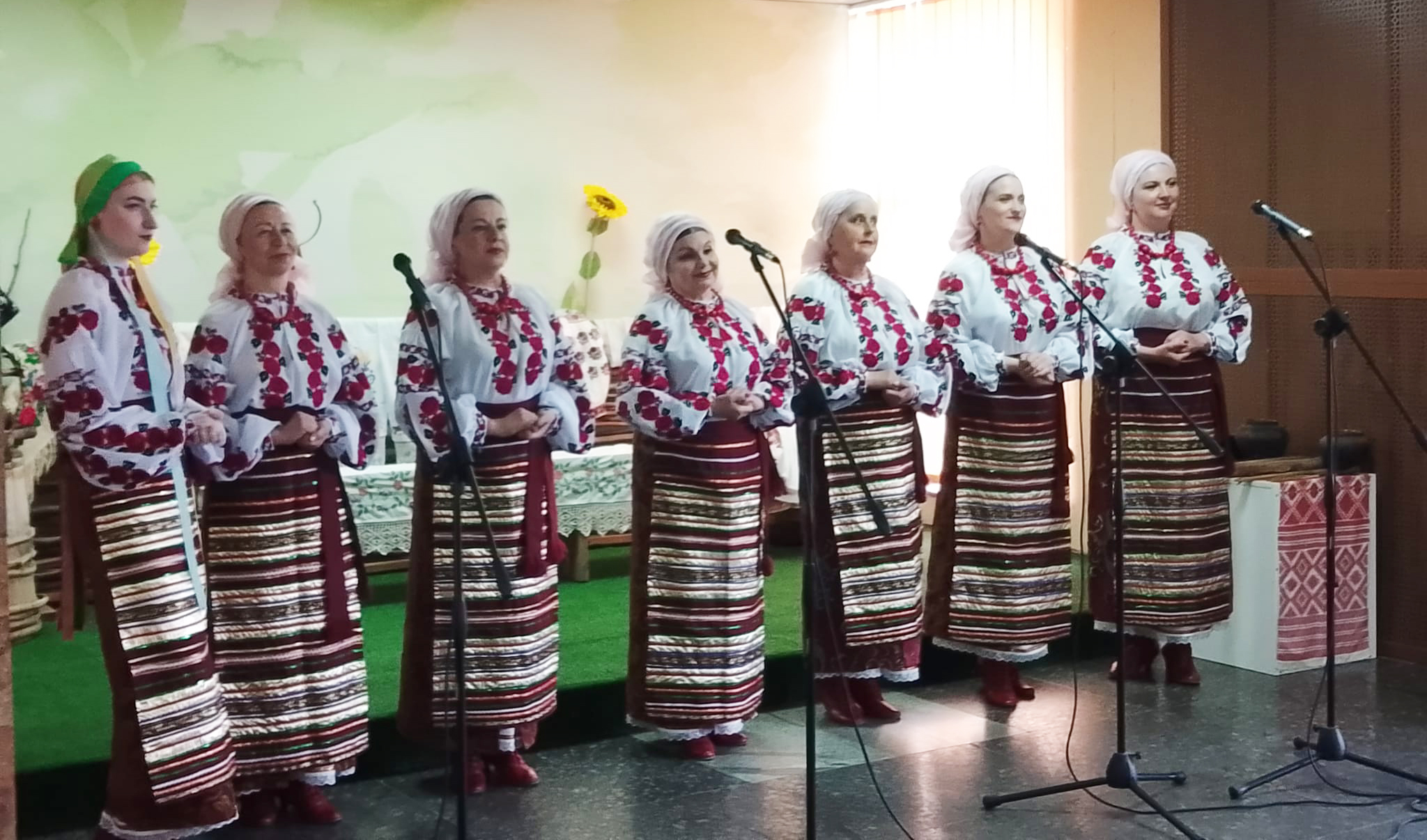 ПЕРША ПРЕМІЯ – НАГОРОДА НАРОДНОГО АМАТОРСЬКОГО АНСАМБЛЮ УКРАЇНСЬКОЇ ПІСНІ “КАЛИНА” В ІІІ INTERNATIONAL ART COMPETITION ART-FEST “STAR OF TALENT”