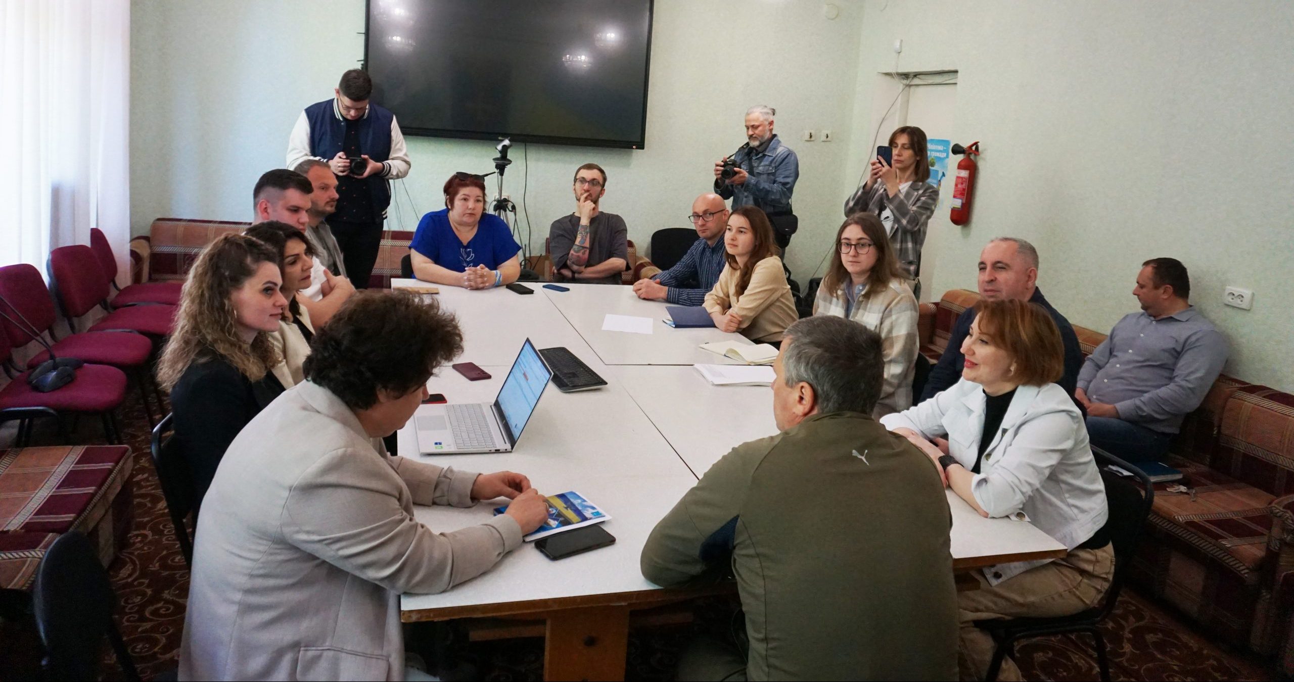 ПРОДОВЖУЄМО ГУРТУВАТИСЯ ЗАРАДИ СИЛЬНОЇ ОХТИРСЬКОЇ ГРОМАДИ