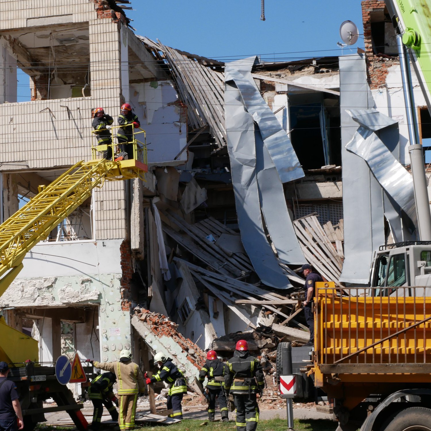 ПРОЄКТ МІЖНАРОДНОЇ ДОПОМОГИ З РОЗЧИЩЕННЯ ЗАВАЛІВ ВІЙНИ