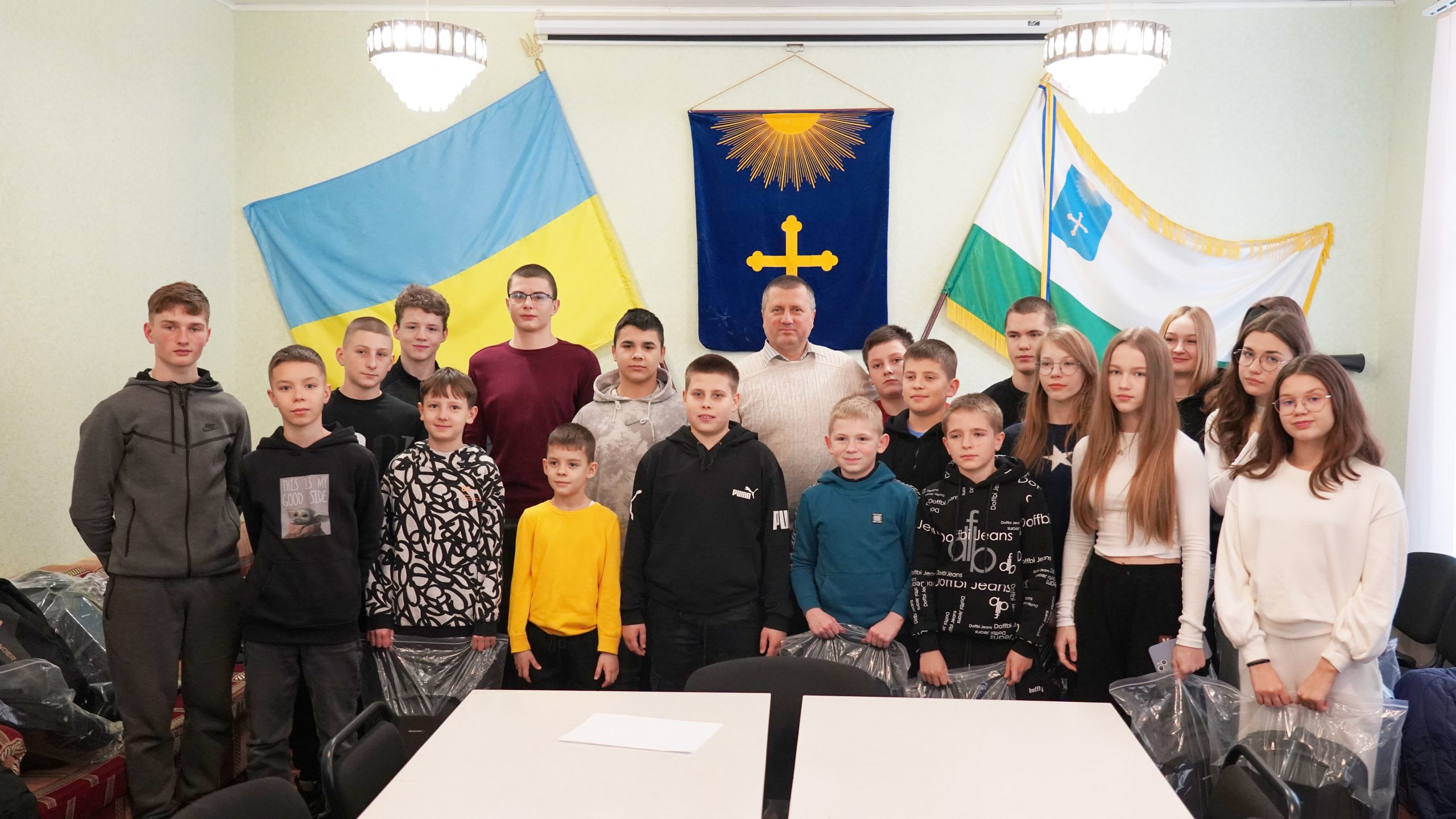 СПОРТСМЕНИ ОХТИРКИ ОТРИМАЛИ ПОДАРУНКИ