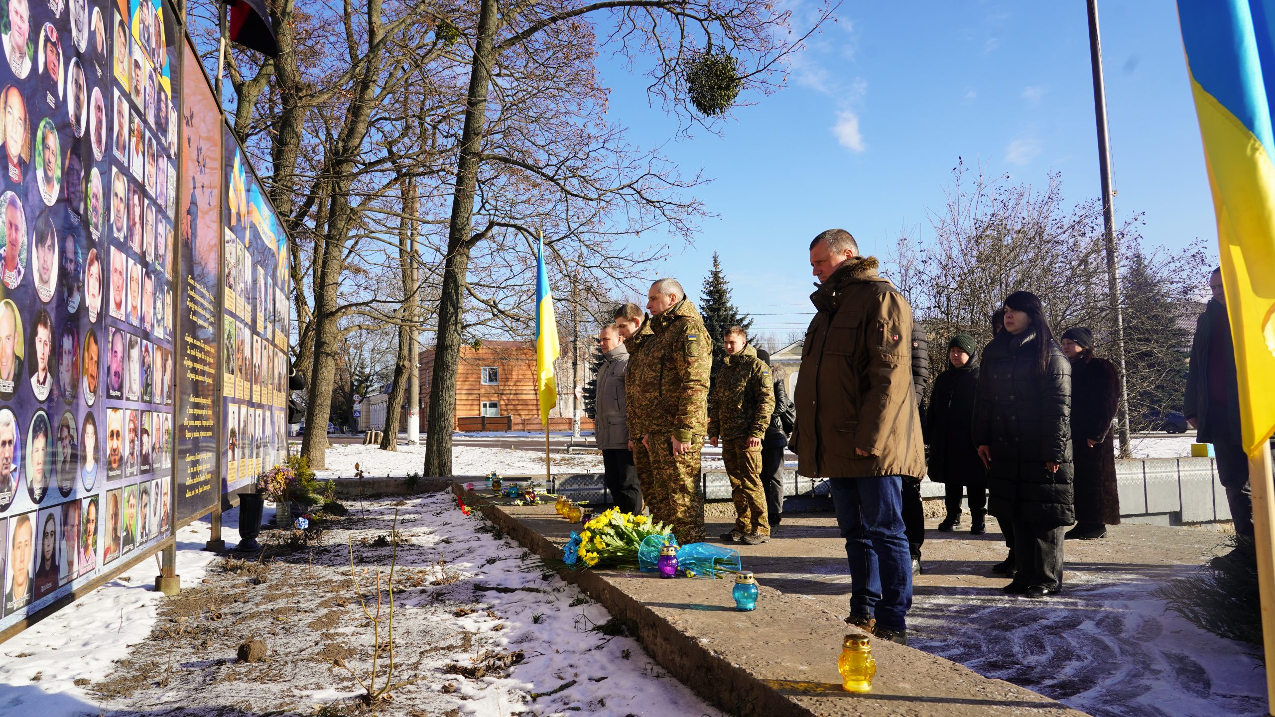 ВШАНОВУЄМО ГЕРОЇВ ПЕРШОЇ ПЕРЕМОГИ У БИТВІ, ЩО ТРИВАЄ