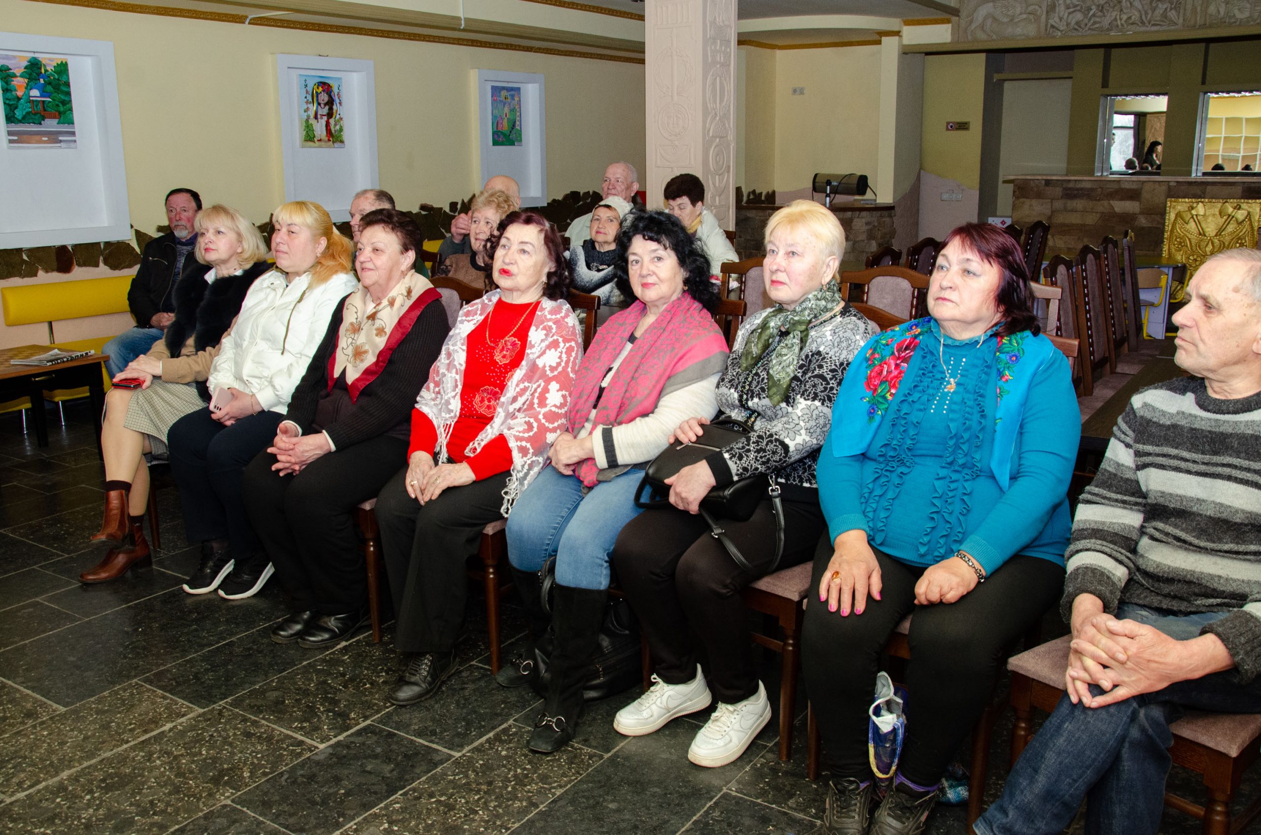 Перегляд фільму до Дня добровольця