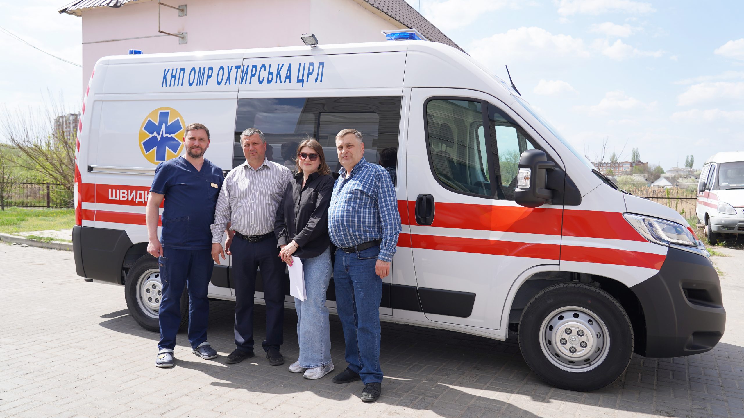 В ОХТИРСЬКІЙ ГРОМАДІ – НОВИЙ МЕДИЧНИЙ АВТОМОБІЛЬ