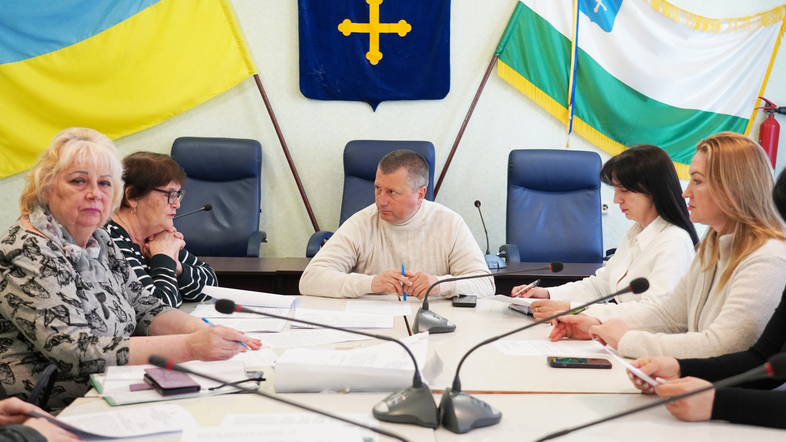 ЗАБЕЗПЕЧИТИ НАЙКРАЩІ ІНТЕРЕСИ ДИТИНИ