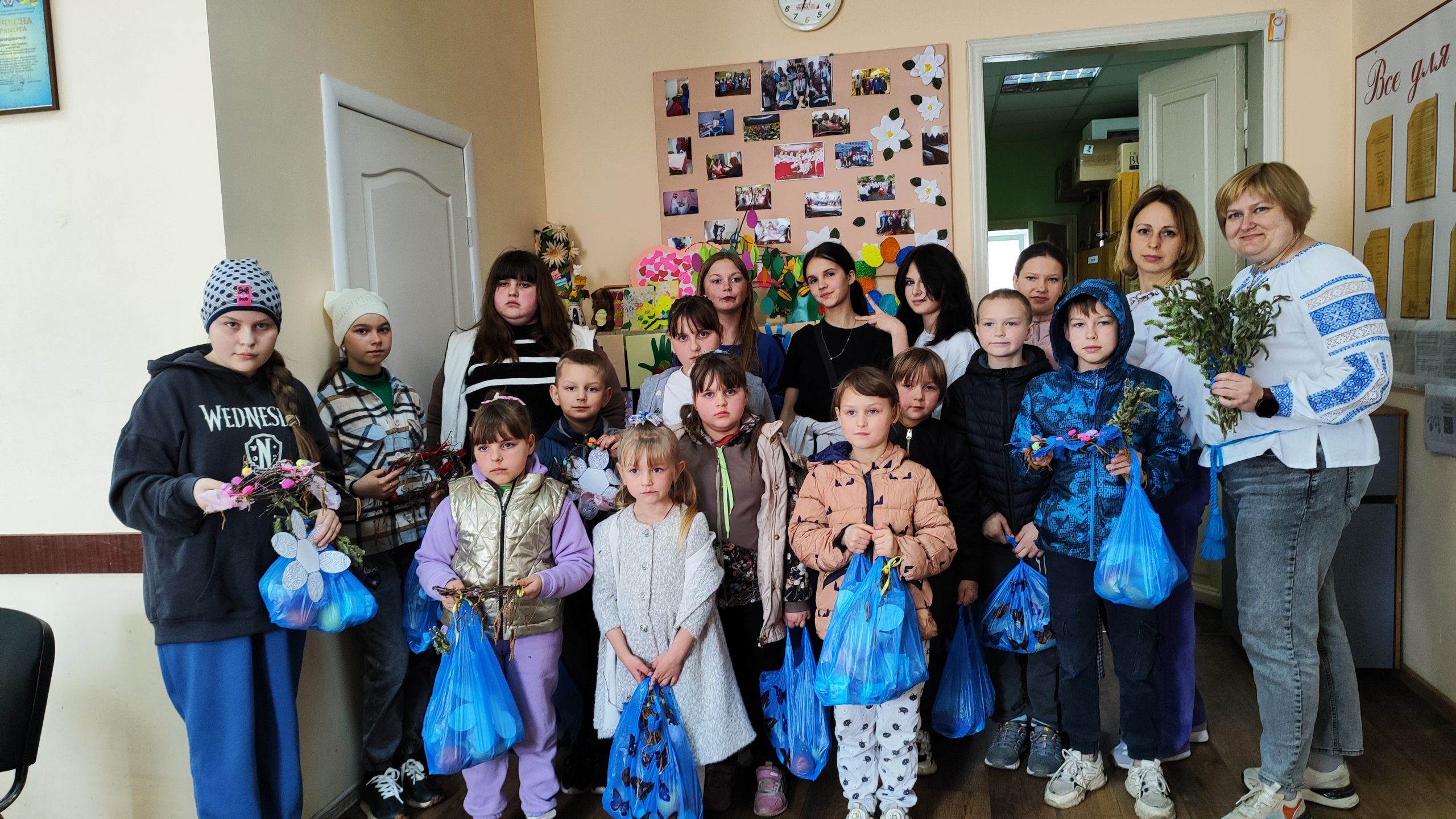Янголи віщують Благовість!