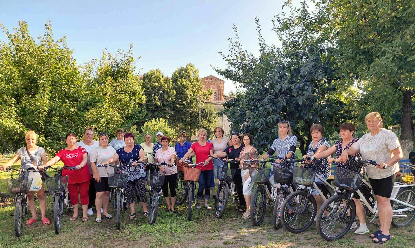 ЧУЙНІ СЕРЦЯ ПРАЦІВНИЦЬ ОХТИРСЬКОГО ЦЕНТРУ СОЦІАЛЬНИХ ПОСЛУГ