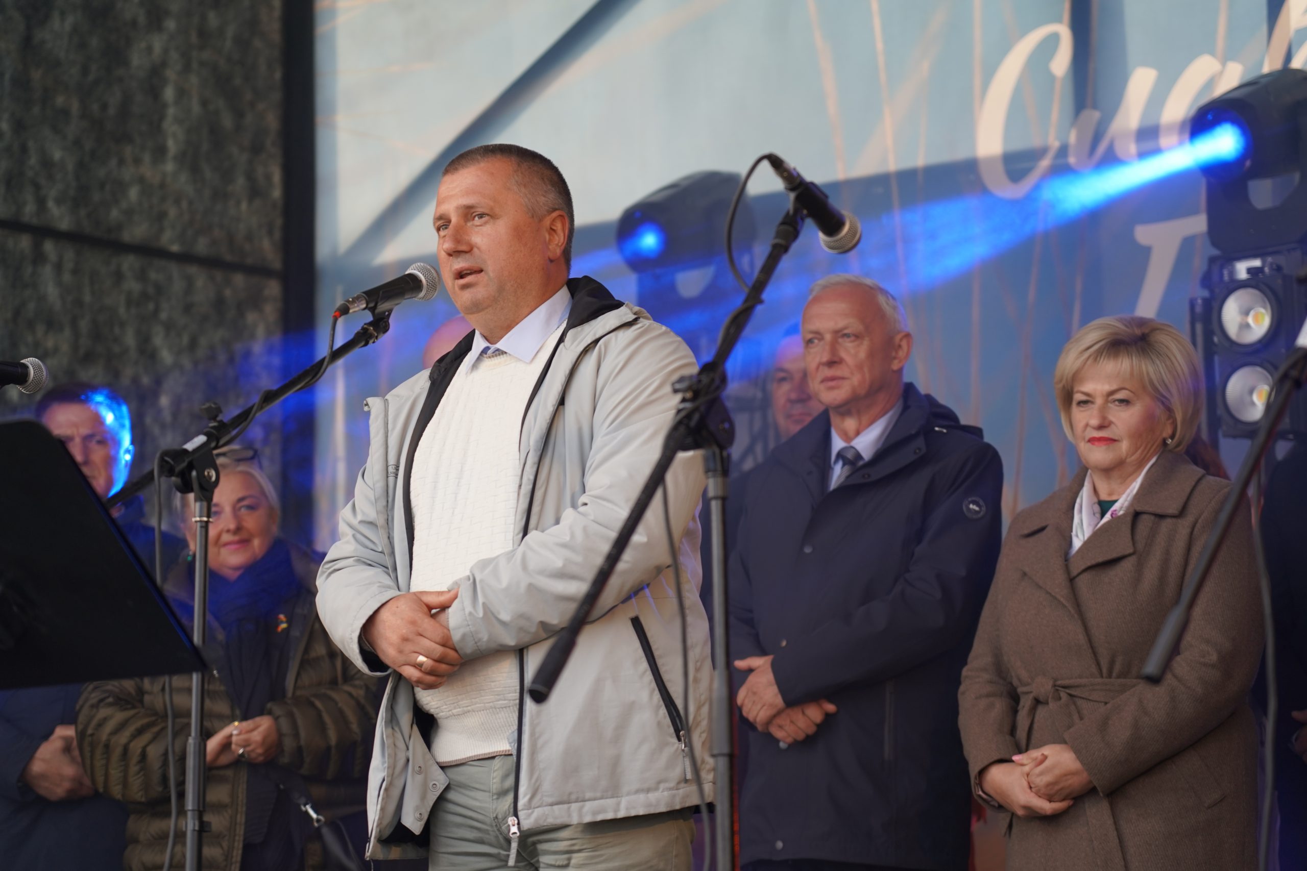 ОХТИРКА ТА МОСТИСЬКА ПЛІЧ-О-ПЛІЧ